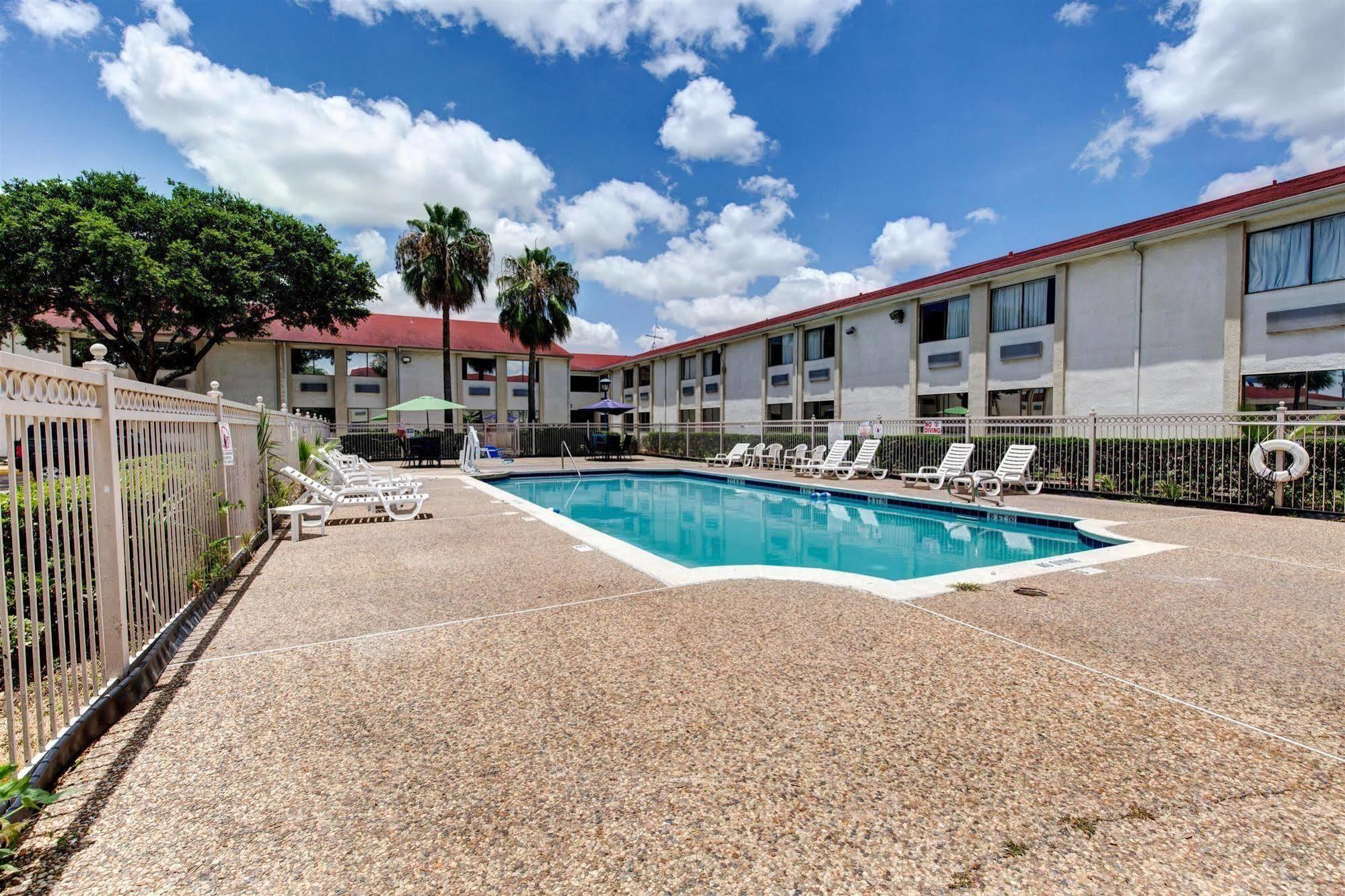 Executive Inn & Suites South Houston Exteriér fotografie